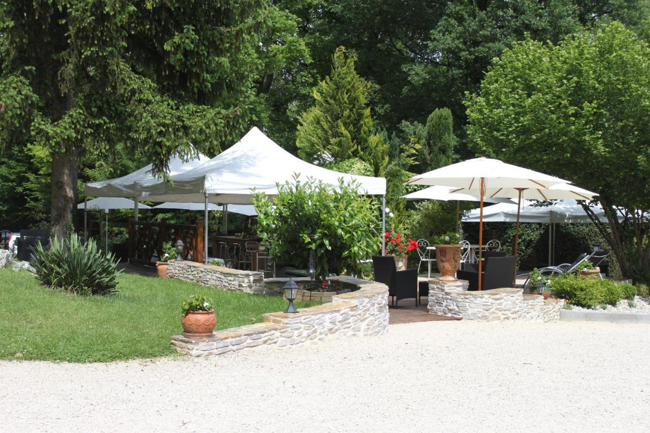La Garenne De Morestel ภายนอก รูปภาพ